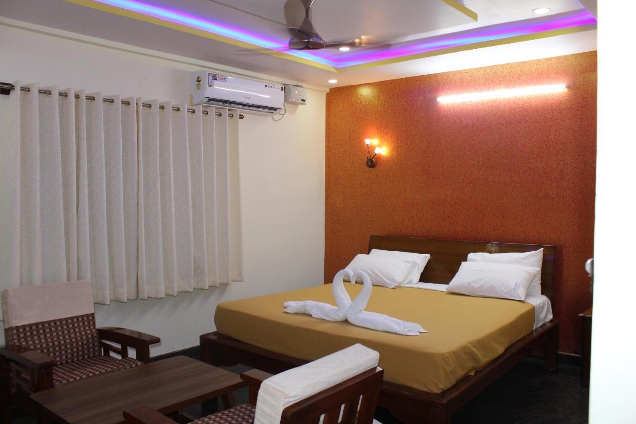 Golden Pride Hotel Kanakapura Exterior photo